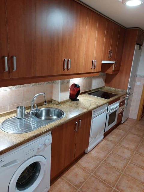 Coffee/tea facilities, Kitchen or kitchenette, pet friendly, stove, washing machine, dryer