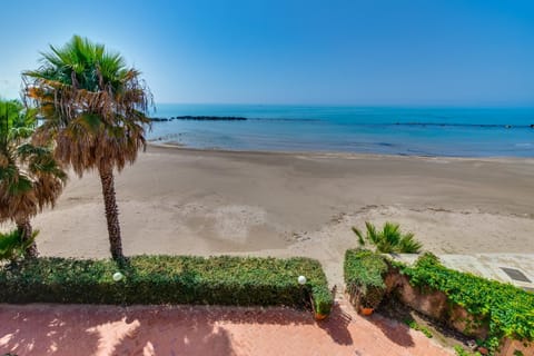 Nearby landmark, Day, Natural landscape, Beach, Sea view