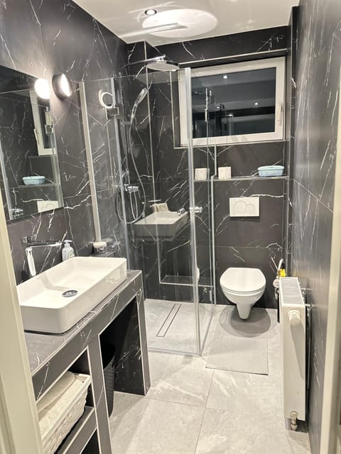 Shower, Bathroom