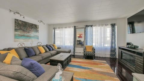 Escape to Raleigh Ave - Steps from the Beach Appartement in Ventnor City