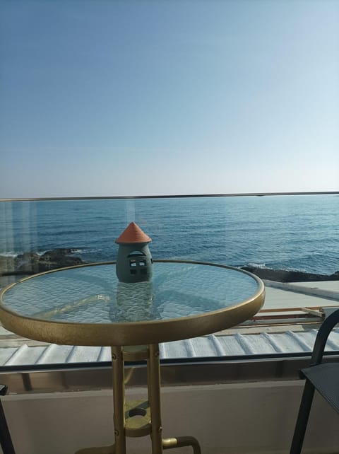 Beachfront apartment Apartment in Rethymno