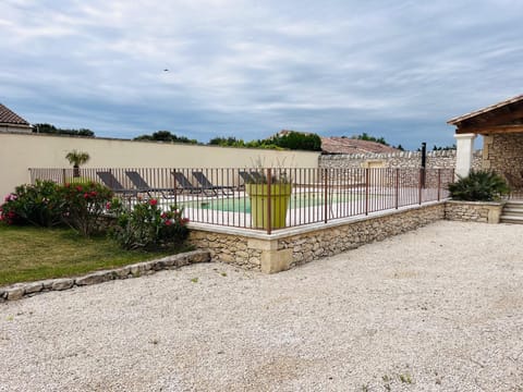 Le Mas de Maellou - Maison de vacances en Drôme Provençale House in Valréas