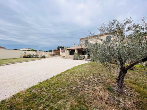 Le Mas de Maellou - Maison de vacances en Drôme Provençale House in Valréas