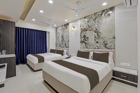 Super Collection O Hotel Alpha One Hotel in Ahmedabad