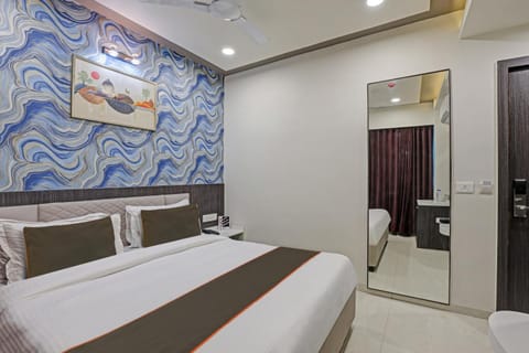 Super Collection O Hotel Alpha One Hotel in Ahmedabad