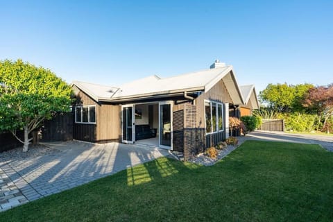 Property building, Garden view