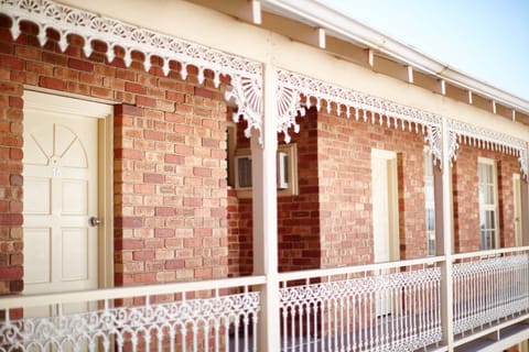 Facade/entrance, Balcony/Terrace