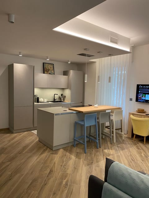 Kitchen or kitchenette, Seating area