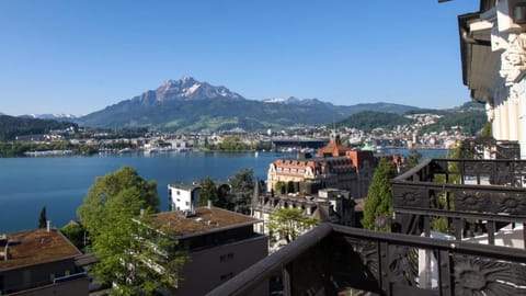 Natural landscape, Balcony/Terrace, City view, Lake view, Mountain view