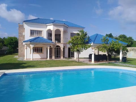 Balcony/Terrace, Swimming pool