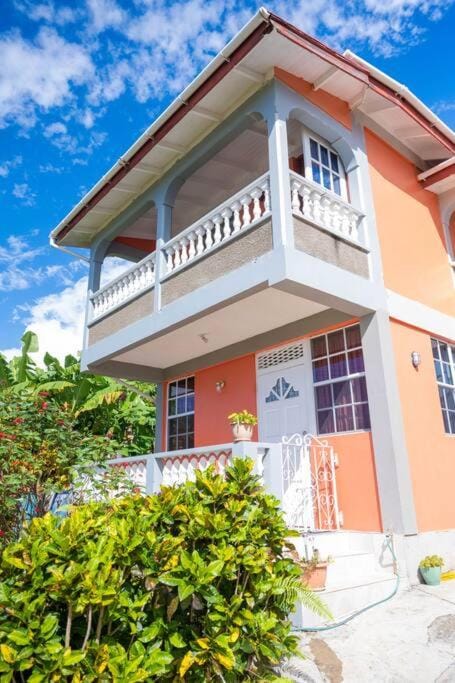 Perfect Family Home Close to Roseau Condominio in Dominica