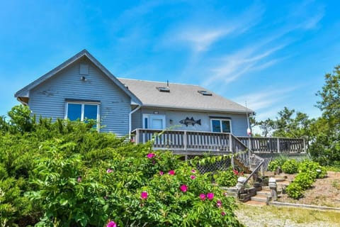 Waterfront Private Beach Panoramic Views Casa in North Eastham