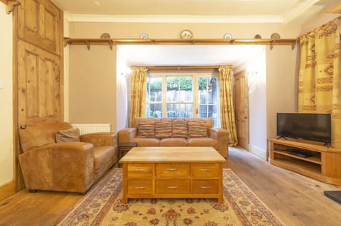 Bridge Cottages, Bridge House & Bridge Suite, Sleeps 12 Casa in Coniston