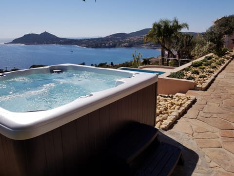 Day, Hot Tub, Mountain view, Pool view, Sea view, Swimming pool