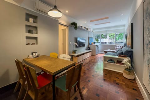 Prédio - El Paso - Acomodações estilosas do Leblon - por Casapē Apartment in Rio de Janeiro