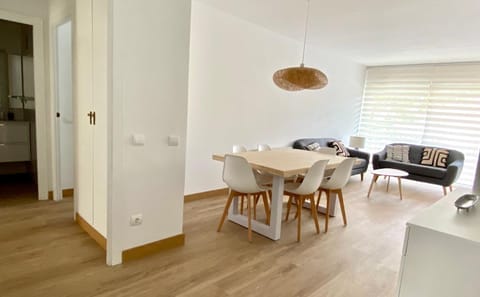 Apartamento con 3 habitaciones, terraza y jardin comunitario con piscina en Sant Antoni de Calonge Condo in Sant Antoni de Calonge