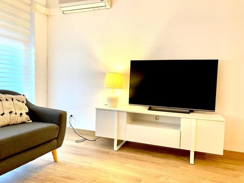 TV and multimedia, Living room, air conditioner