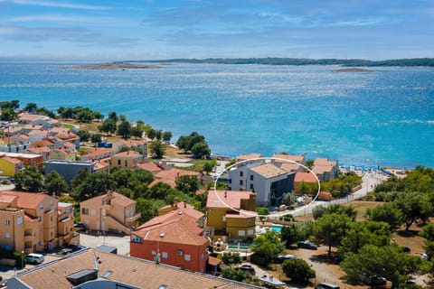 Property building, Bird's eye view, Beach