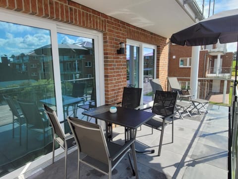 Balcony/Terrace, Seating area, Garden view, sunbed