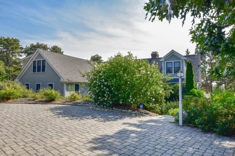 Water Views Heated Pool & Hot Tub House in Wellfleet