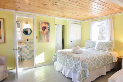 Bright Cottage Close to Bayside Beaches Haus in North Eastham