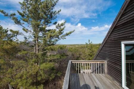 Walk to Beach w Roof-Level Deck House in Truro