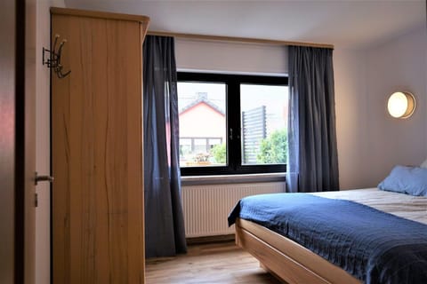 App-4-Pers-2-Schlafzimmer-mit-eigenen-Badezimmer-2-Balkonen-alle-mit-Moselblick Apartment in Ediger-Eller