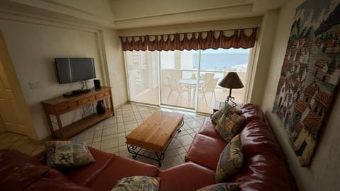 Beautiful 1,5 Bedroom Condo on the Sea of Cortez at Las Palmas Resort D-504 condo Apartment in Rocky Point