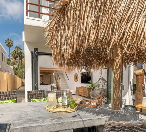 New Blue Lagoon Vacation Rental Remodeled Waterfront Haus in Carlsbad