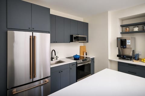 Kitchen or kitchenette, Communal kitchen, kitchen