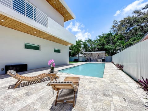Coral Gables home lCoral Gables home located in the heart of Miami House in Coral Gables