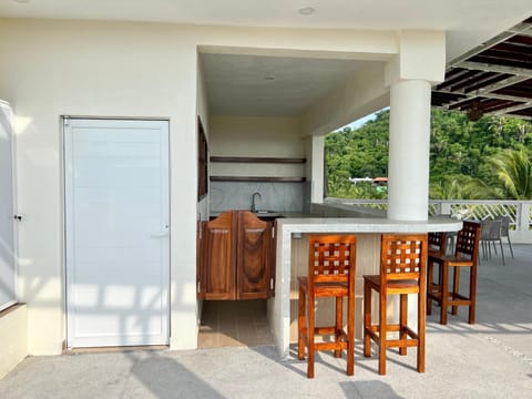 Balcony/Terrace, Kitchen or kitchenette, Dining area