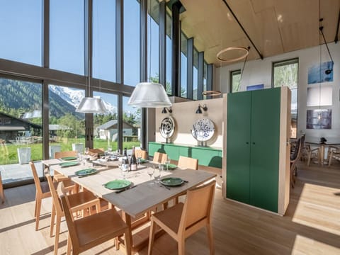 Chalet contemporain avec sauna, cheminée, et grand jardin - FR-1-343-243 Chalet in Chamonix