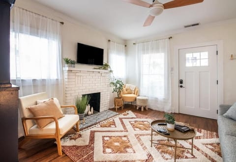 The Vinyl-near Uab-charming & Eclectic Wpatio House in Homewood