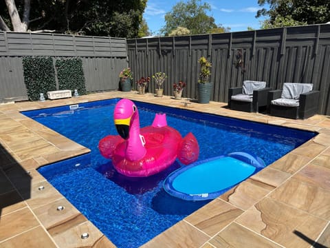 Spacious 3Bd n Pool family holiday home TF2223 House in Frankston