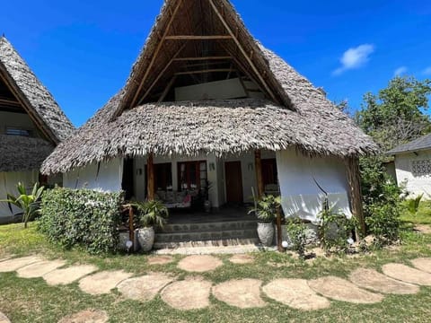 Cosy Cottage Marine Park - 2 Rooms Chalet in Malindi