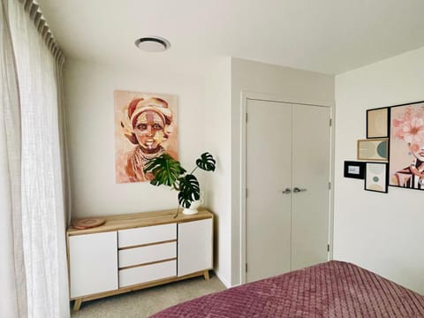 Decorative detail, Bedroom, wardrobe