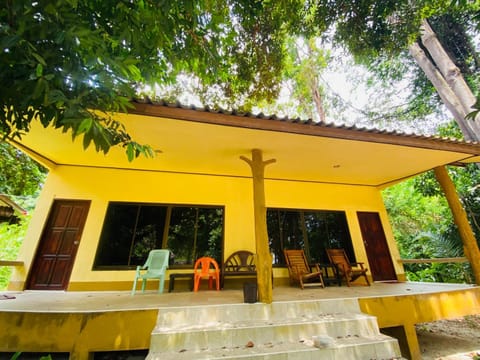 Banana Resort Maison in Ko Phayam
