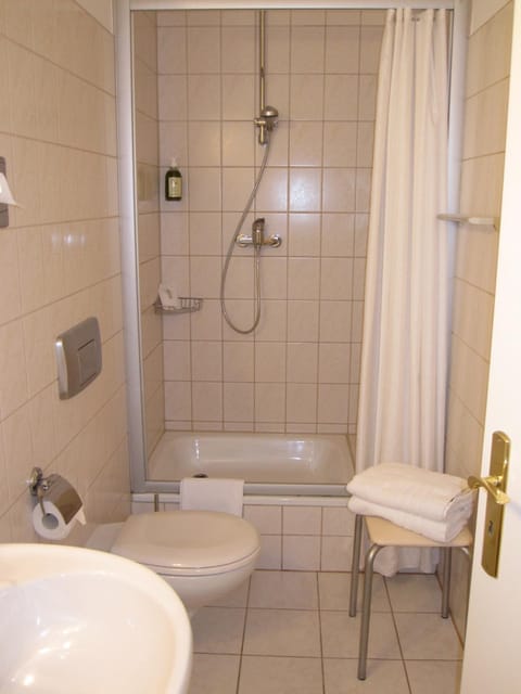 Appartement im 2OG mit 2 Schlafzimmer, WLAN und Waschmaschine, zentrumsnah Apartment in Zwickau