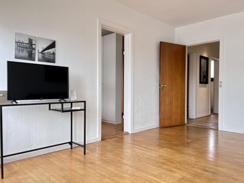 Two Bedroom Apartment In Glostrup, Hovedvejen 182, Condo in Albertslund