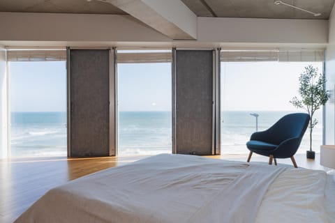 Bed, Bedroom, Sea view