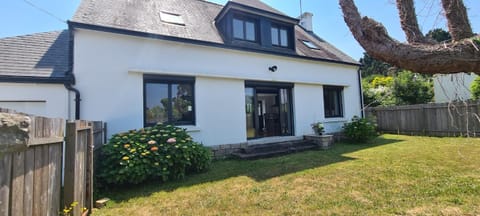 LA TERRASSE TERRE ET MER House in Fouesnant