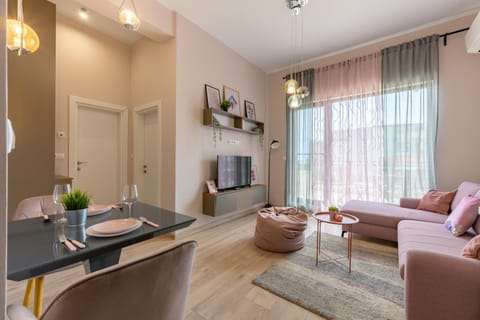 Pink Apartment Apartment in Varna