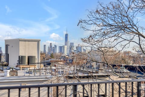 SkyHouse JC - New 3BR Apt with Private Rooftop & Parking Condo in Jersey City