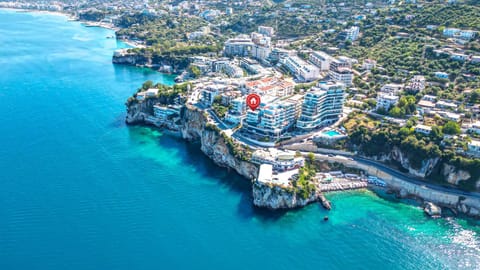 Sea view, Location