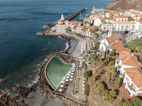 Property building, Day, Bird's eye view, Beach, Swimming pool