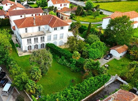 Property building, Bird's eye view, Garden