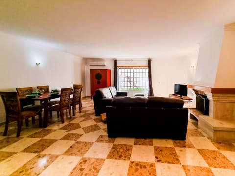FLH Quinta das Salinas Triplex with Balcony Apartment in Faro District