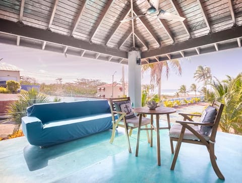 Ocean Front Villa, 2 Private Pools, BBQ, Tennis court and more! Villa in Vega Baja