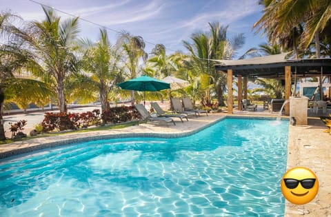 Ocean Front Villa, 2 Private Pools, BBQ, Tennis court and more! Villa in Vega Baja